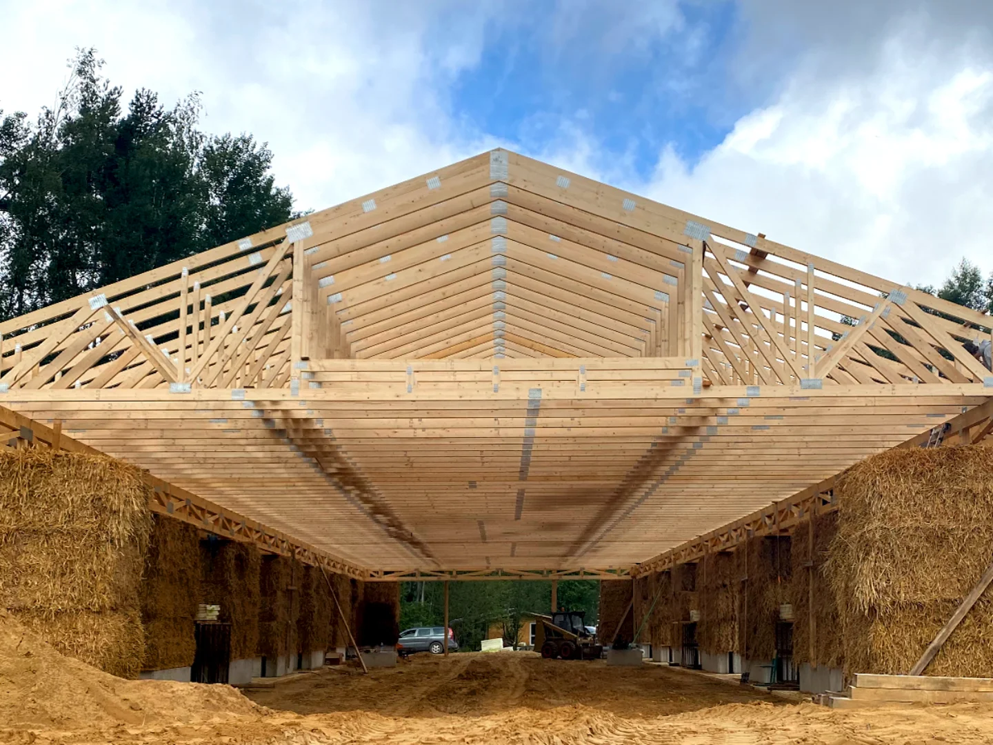 „Husline“ inžineriniai sprendimai: didelio tarpsnio medinės santvaros ekologiškam projektui „Kardokai“.